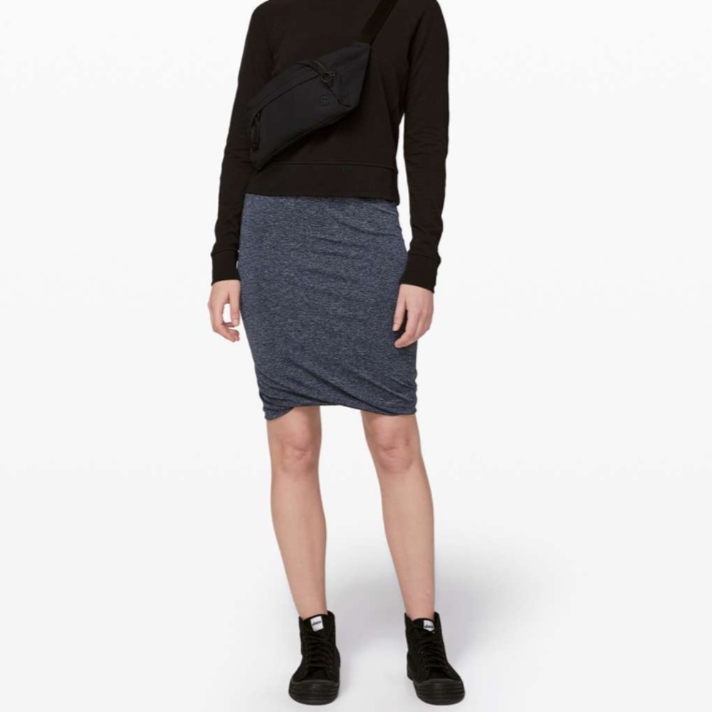 Lululemon Boulevard Bliss Skirt Size 8 True Navy